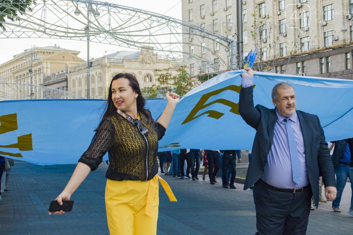  ��������� �������� 40-�������� ���������������� ���� ���� 