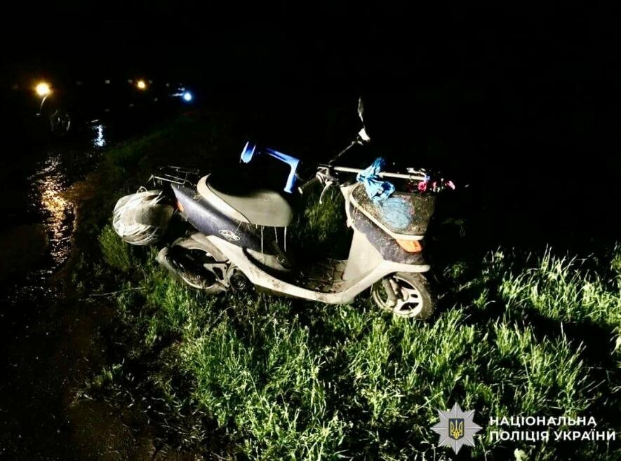 Зелене поле стало місцем трагедії: що сталося з водієм мопеда на Київщині