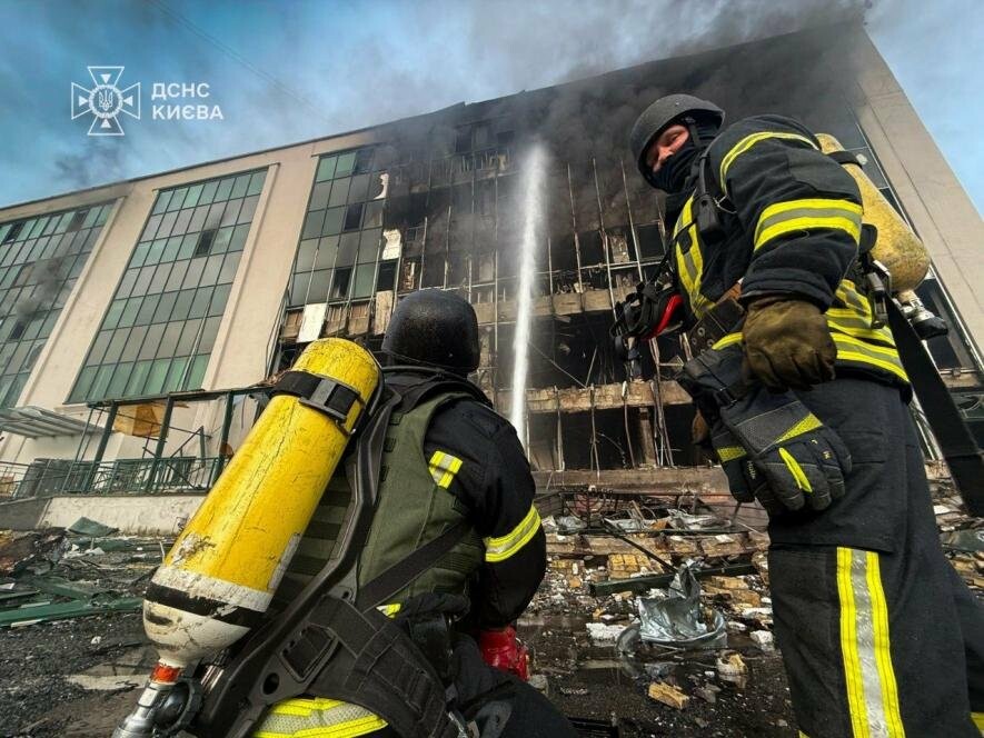 Масована атака на Київ — нові жертви і зруйнована інфраструктура
