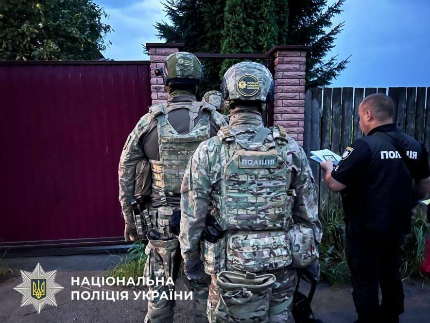 Лісова мафія на Київщині: поліція затримала організаторів незаконної порубки Лісова мафія на Київщині: поліція затримала організаторів незаконної порубки