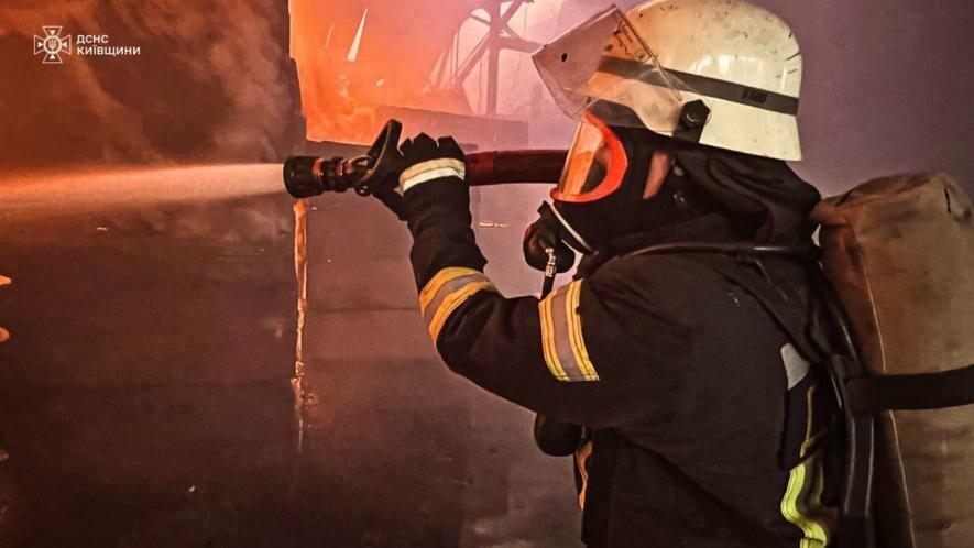 Удар по Київщині: росіяни знищили підприємство, що годує країну Удар по Київщині: росіяни знищили підприємство, що годує країну