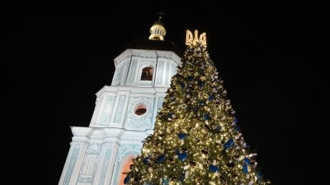 Таємна зимова локація Києва: ялинка, ковзанка і солодкі сюрпризи