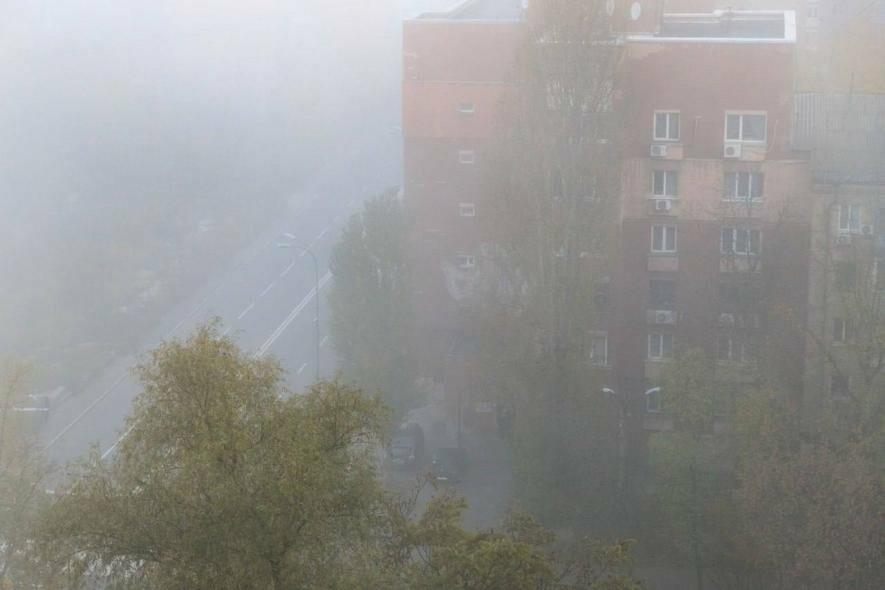 Небезпечний ранок у Києві: водіїв і пішоходів попереджають про ризики