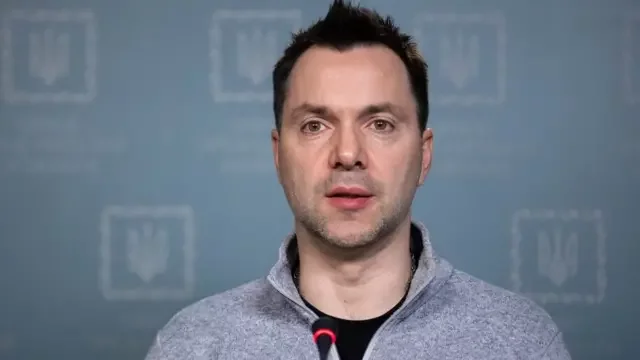 YouTube заблокував канали підсанкційних осіб, зокрема Арестовича, Бондаренка та інших YouTube заблокував канали підсанкційних осіб, зокрема Арестовича, Бондаренка та інших