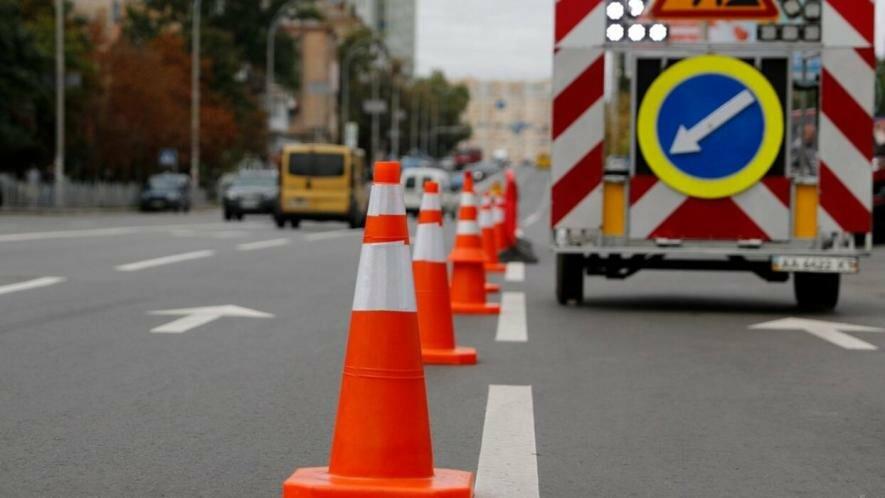Трагедія на дорозі поблизу центру Києва: де зараз ускладнено рух, – деталі