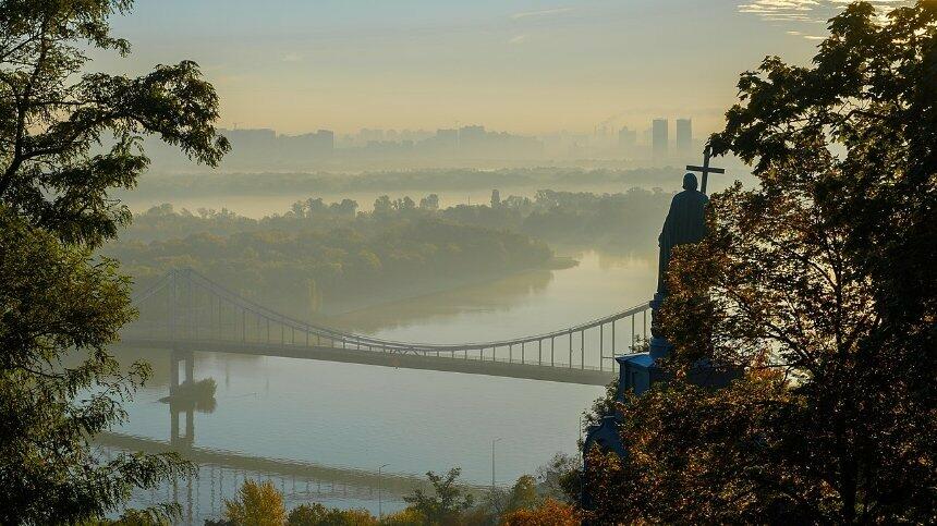 Після нічної атаки: де в Києві можна отримати психологічну та матеріальну допомогу
