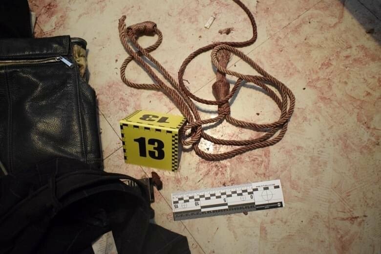 Бив та душив мотузкою: у Києві чоловік убив гостя, – ФОТО