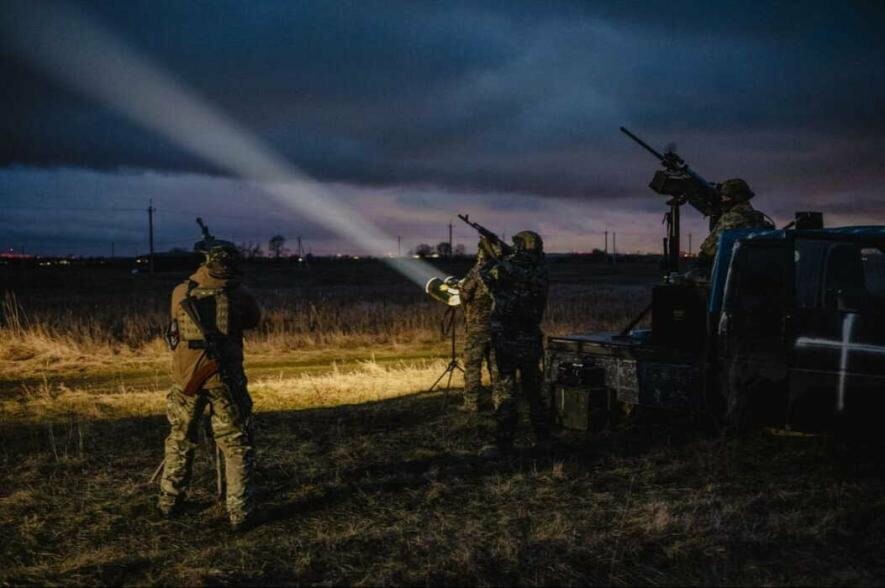 Сильні вибухи та двісті шахедів у небі: як працювала ППО над Києвом і Київщиною Сильні вибухи та двісті шахедів у небі: як працювала ППО над Києвом і Київщиною