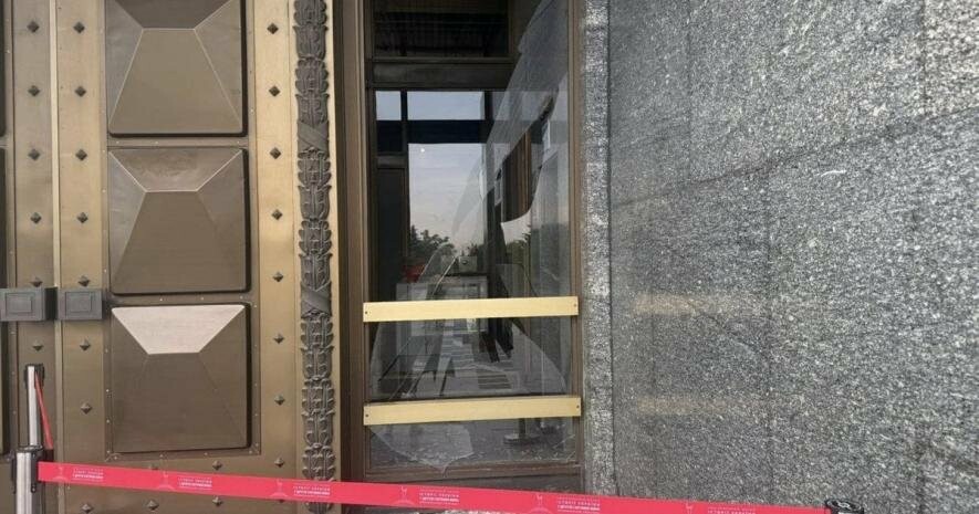 Ворог пошкодив культурний символ Києва: музей під «Батьківщиною-матері» зазнав удару