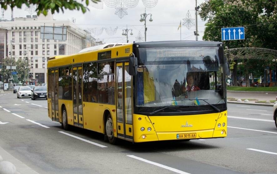 Із 5 липня до 7 липня популярний автобус змінить маршрут: причина + схема