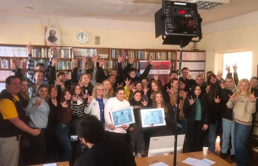 Українці писали диктант жестами: у столиці зафіксували новий рекорд