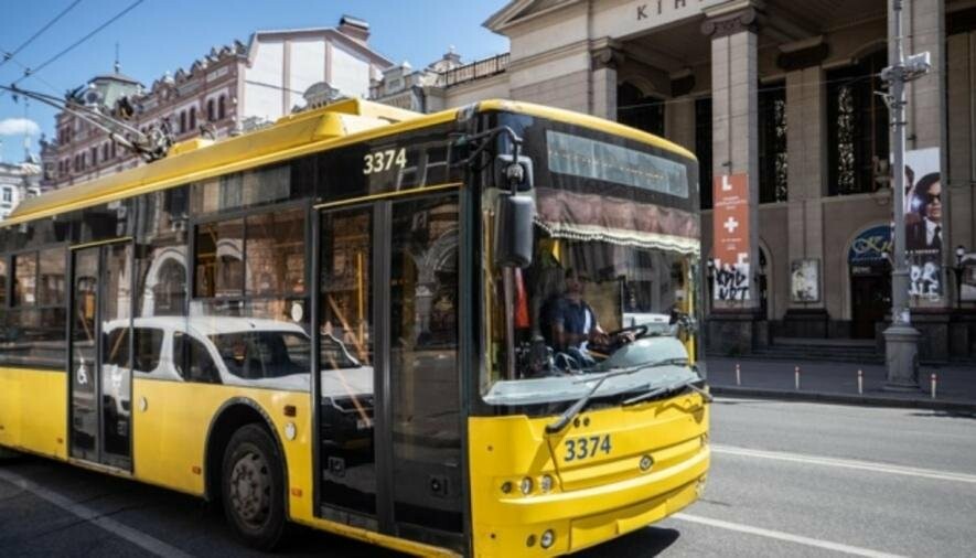 Масштабні транспортні зміни: завтра в деяких районах Києва перекриють дороги Масштабні транспортні зміни: завтра в деяких районах Києва перекриють дороги