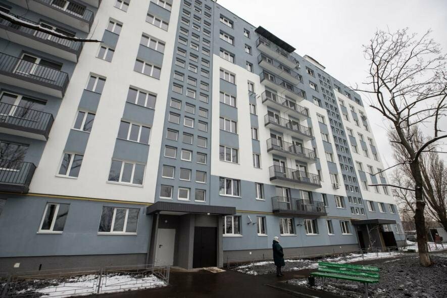Зазнали найбільше пошкоджень внаслідок ворожих обстрілів: у Києві завершили ремонт 11 із 17 багатоповерхівок