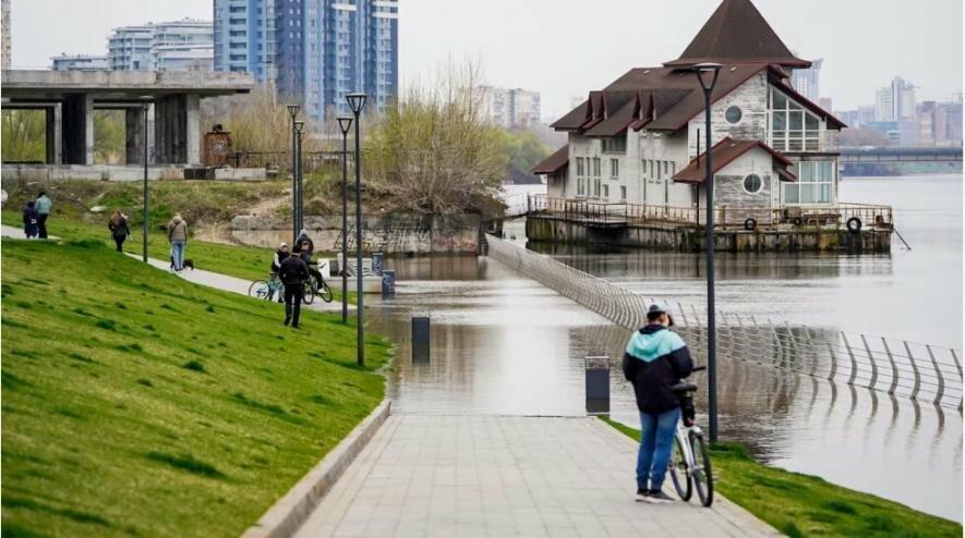 Паводок. Наводнение. Есть вода в киеве. Есть вода в киеве. Паводки.