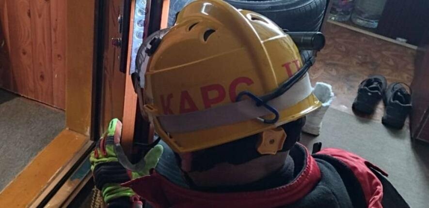 Малюк опинився сам у зачиненій квартирі: історія порятунку у Києві, – ФОТО Малюк опинився сам у зачиненій квартирі: історія порятунку у Києві, – ФОТО
