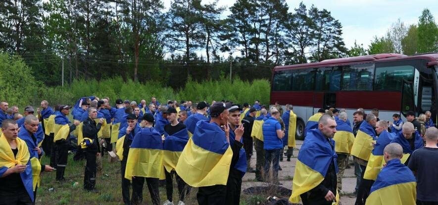 “Наші – вдома”: з російського полону повернулися 205 наших воїнів, – ФОТО “Наші – вдома”: з російського полону повернулися 205 наших воїнів, – ФОТО
