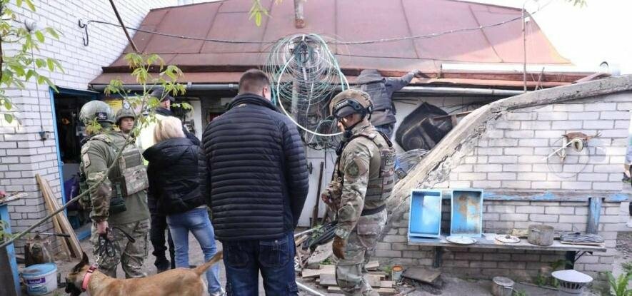Стрілянина у Софіївській Борщагівці: у вбивці вилучили нелегальну зброю, – ФОТО, ВІДО Стрілянина у Софіївській Борщагівці: у вбивці вилучили нелегальну зброю, – ФОТО, ВІДО