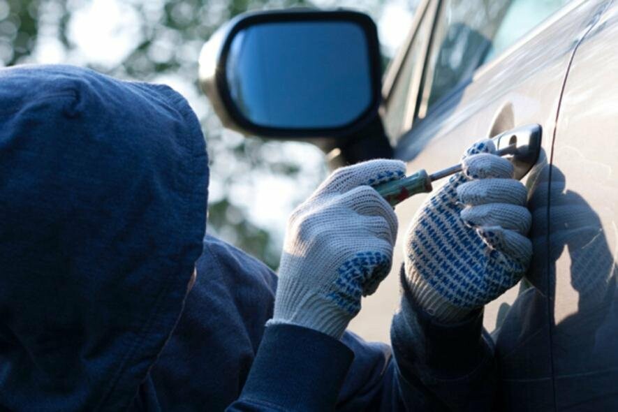 Небезпека біля кожного авто Києва: як захиститися від крадіжки Небезпека біля кожного авто Києва: як захиститися від крадіжки