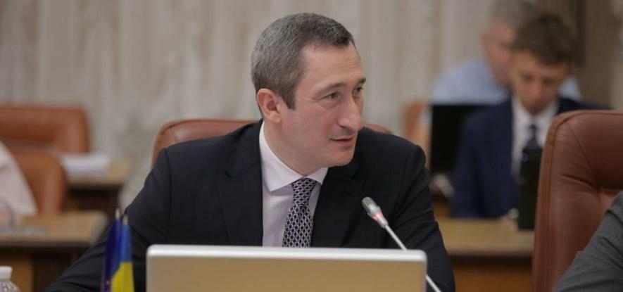 Скандал у Міністерстві єдності: за Чернишова внесли заставу Скандал у Міністерстві єдності: за Чернишова внесли заставу