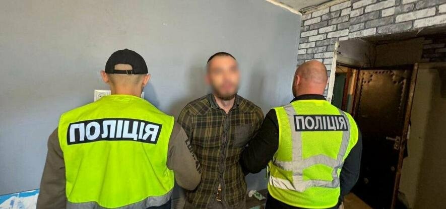 Погрожував водієві зброєю: на Київщині чоловік вкрав машину Погрожував водієві зброєю: на Київщині чоловік вкрав машину