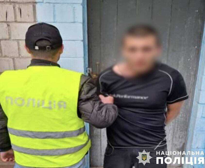 Напав на літню жінку і вкрав у неї гаманець: у Києві засудили рецидивіста Напав на літню жінку і вкрав у неї гаманець: у Києві засудили рецидивіста