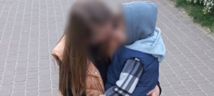 Загубила сина під час прогулянки: патрульні у Києві повернули матері дитину, – ФОТО