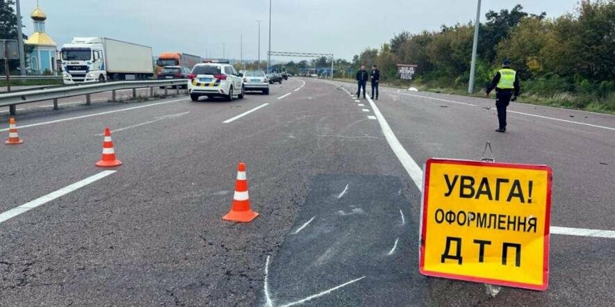 Небезпечний трюк і перекинуте авто на дорозі: де в Києві варто об’їхати водіям Небезпечний трюк і перекинуте авто на дорозі: де в Києві варто об’їхати водіям