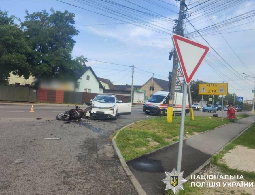 Фатальний поворот: мотоцикліст загинув під колесами в передмісті Києва Фатальний поворот: мотоцикліст загинув під колесами в передмісті Києва