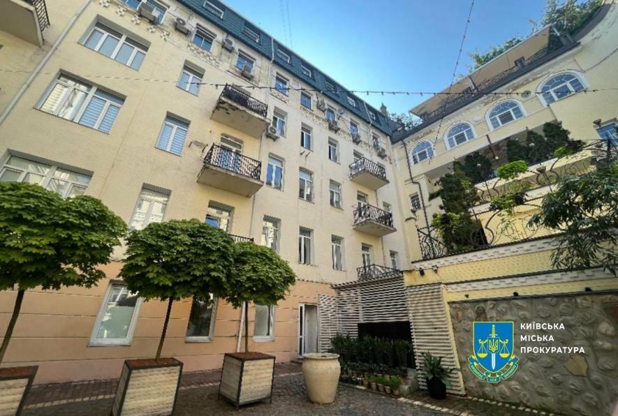 Готель у будинку-привиді: як Київ повертає незаконно відчужену нерухомість Готель у будинку-привиді: як Київ повертає незаконно відчужену нерухомість