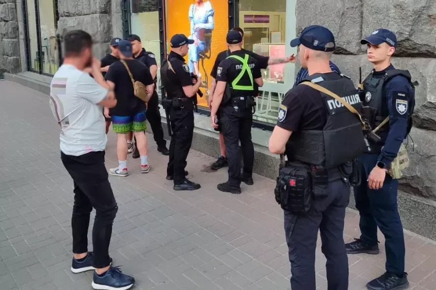 На Хрещатику в Києві сталась масова бійка: учасників затримала поліція, – ФОТО, ВІДЕО