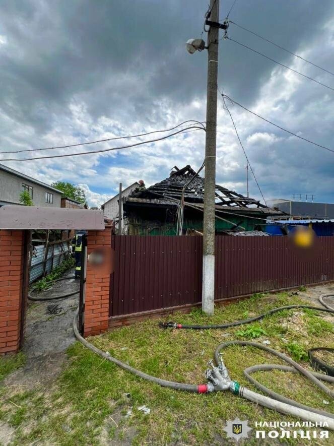 На Київщині загорівся приватний будинок: постраждав чоловік, – ФОТО