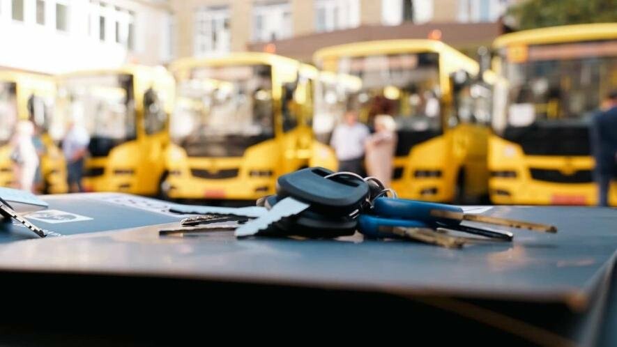 Десятки новітніх шкільних автобусів закупили у Київській області