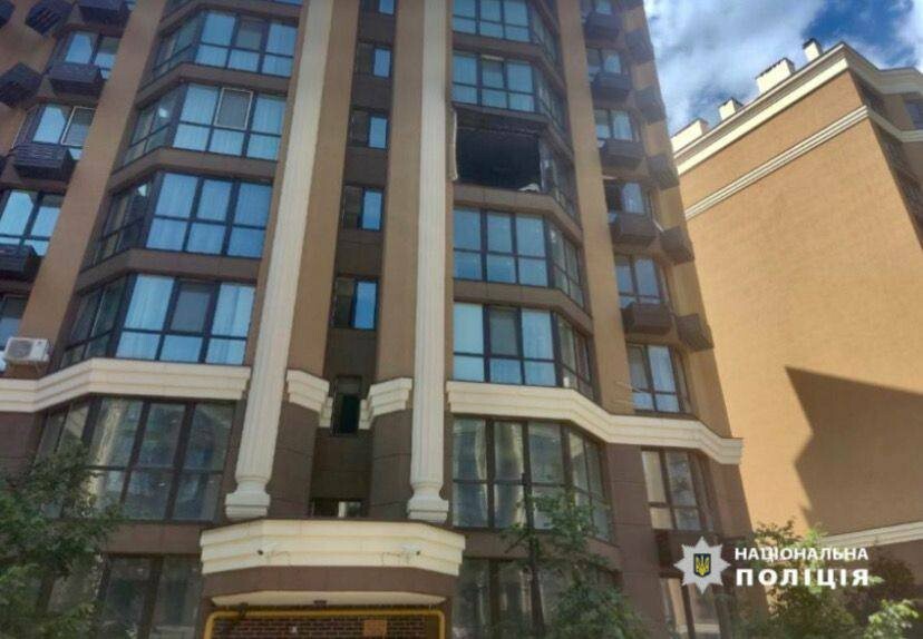 У Києві вибухнув акумулятор в квартирі: постраждав чоловік, – ВІДЕО