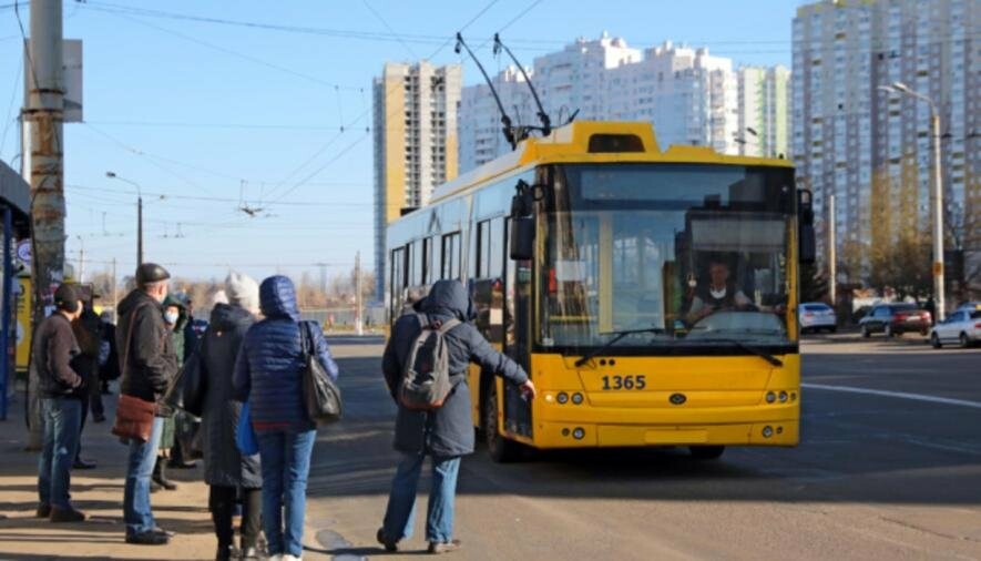 Завтра громадський транспорт Києва змінить рух: де заплановані нововведення Завтра громадський транспорт Києва змінить рух: де заплановані нововведення