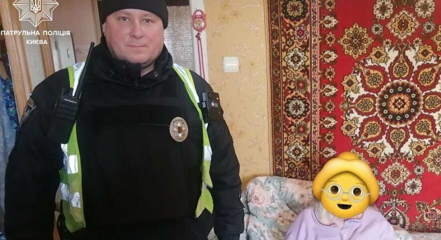 Впали і не змогли підвестися: у двох районах Києва врятували бабусь, які потрапили у біду Впали і не змогли підвестися: у двох районах Києва врятували бабусь, які потрапили у біду
