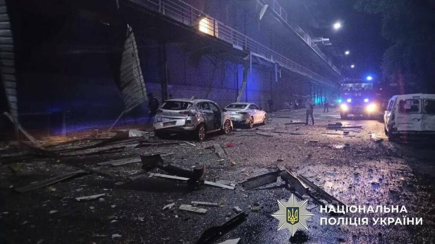 Київ накрила сильна вибухова хвиля: масштабні наслідки падіння БпЛА, – ФОТО Київ накрила сильна вибухова хвиля: масштабні наслідки падіння БпЛА, – ФОТО