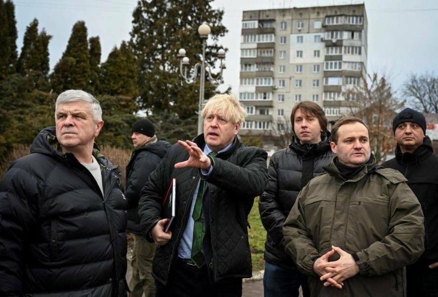 Борис Джонсон несподівано відвідав Бучу та Бородянку: що відомо про візит колишнього прем’єр-міністра Британії до Києва