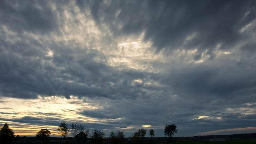 Потужна загроза в небі чи негода: чому в Києві та області буде гучно до кінця доби Потужна загроза в небі чи негода: чому в Києві та області буде гучно до кінця доби