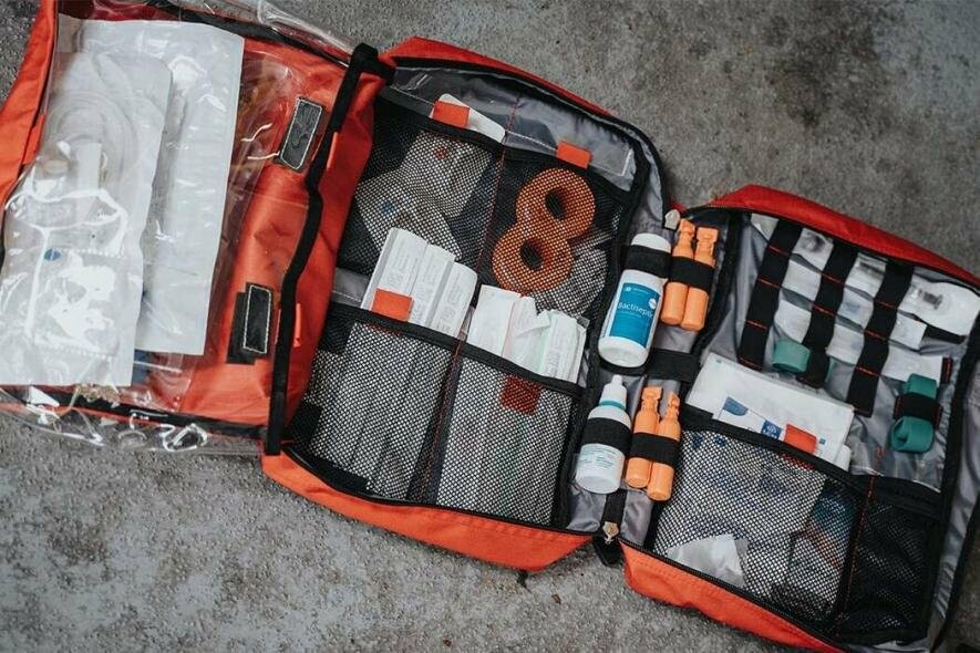 На межі життя й смерті: в Києві правоохоронці врятували жінку від самогубства На межі життя й смерті: в Києві правоохоронці врятували жінку від самогубства
