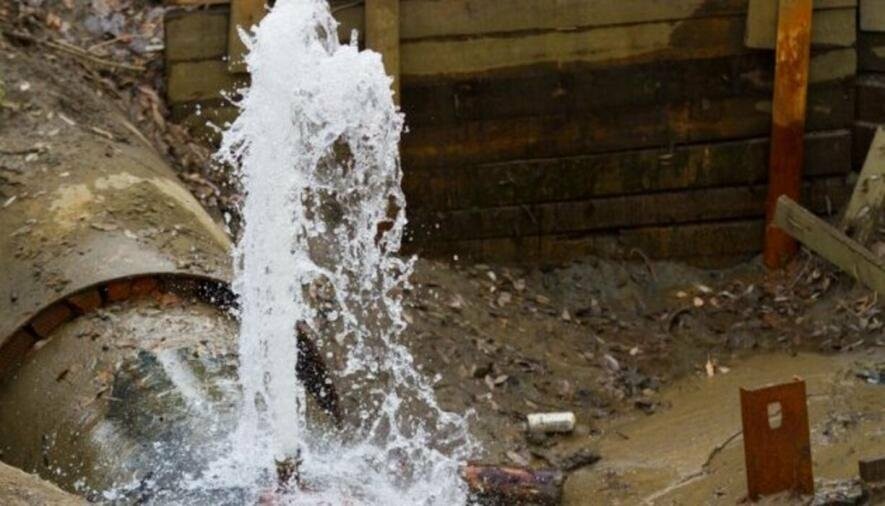 Термінові нововведення Київводоканалу: в якому районі Києва перекрили воду й дорожній рух Термінові нововведення Київводоканалу: в якому районі Києва перекрили воду й дорожній рух