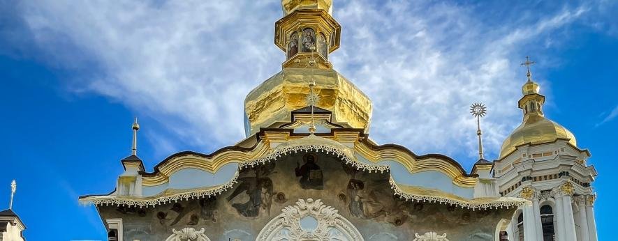 У Києві відновлюють святиню: на Троїцьку надбрамну церкву встановлять хрест У Києві відновлюють святиню: на Троїцьку надбрамну церкву встановлять хрест