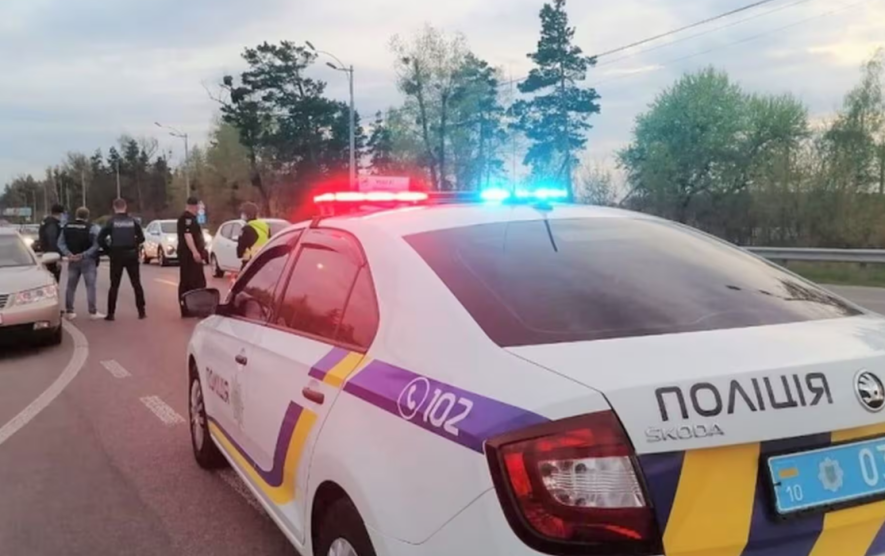 Втеча від правоохоронців у Києві: що приховував неадекватний чоловік Втеча від правоохоронців у Києві: що приховував неадекватний чоловік