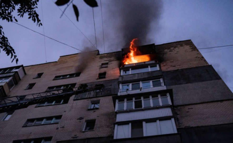 Електрозамикання і спалах вогню на Київщині: як рятувальники загасили моторошну пожежу, – ФОТО