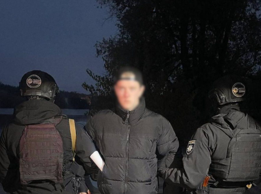 Арешт за розваги з вогнем: на Київщині затримали хулігана-палія, – ФОТО
