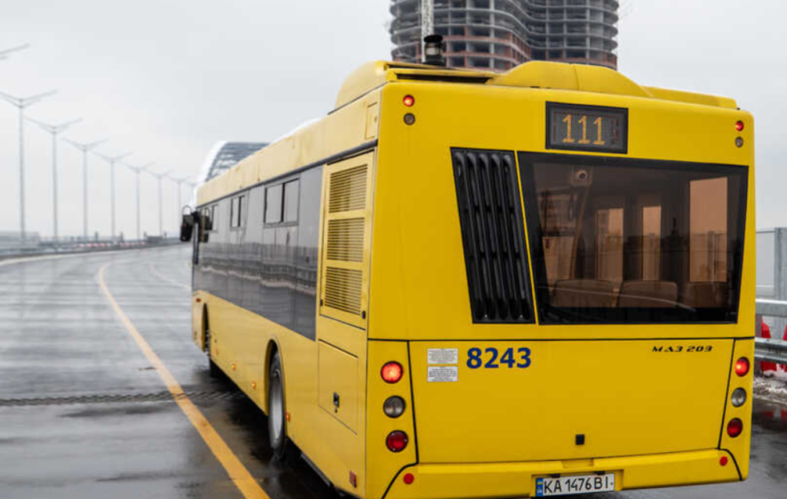 Заблоковані дороги і нові маршрути: в Києві запровадили реорганізацію дорожнього руху