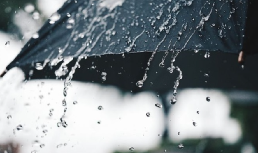 Темні хмари і опади: на Київ та область наближається дощовий циклон