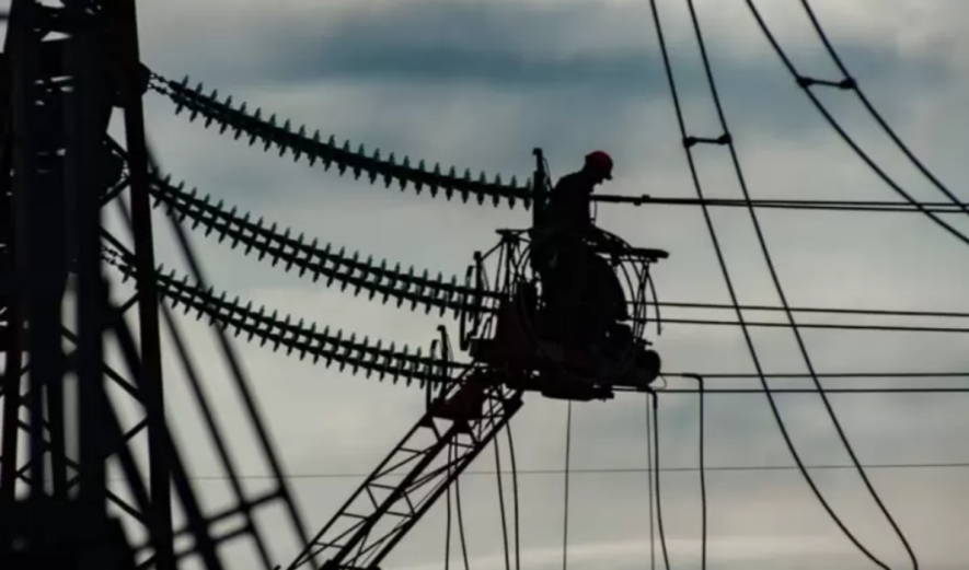 Аварії на об’єктах енергопостачання: коли в Києві вимикатимуть світло