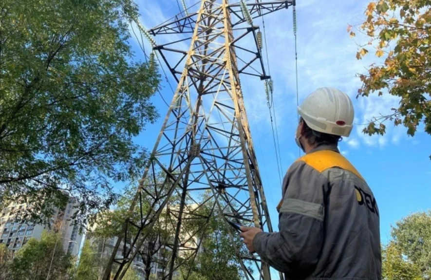 Битва за світло: в Києві відновили енергопостачання після аварії