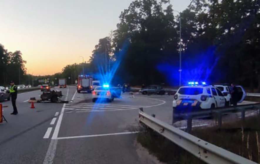 Смертельний удар: на Київщині мотоцикліст розтрощив автівку, – ФОТО