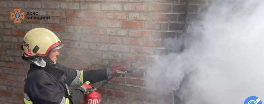 На Київщині сталася пожежа: загорівся газовий стояк житлового будинку На Київщині сталася пожежа: загорівся газовий стояк житлового будинку